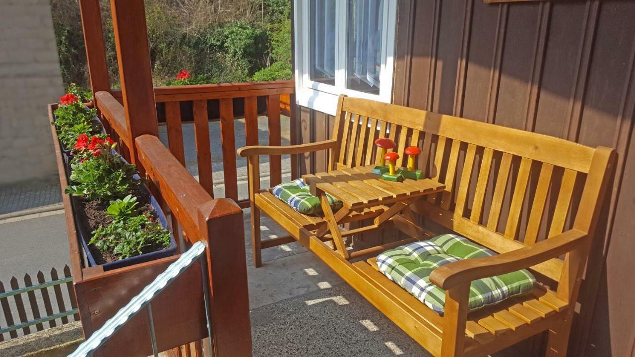 Ferienhaus Am Traumpfad Hatzenport Esterno foto