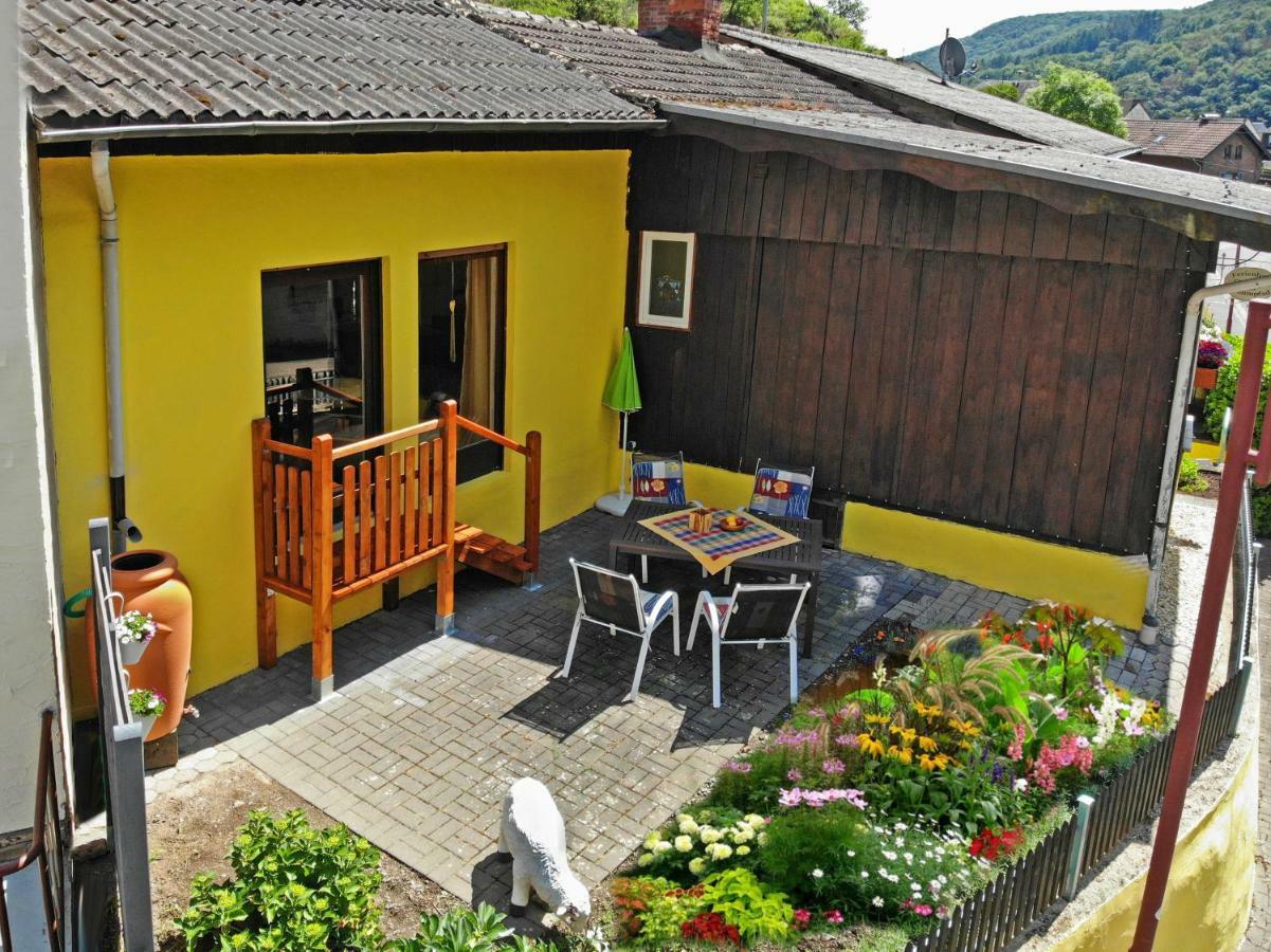 Ferienhaus Am Traumpfad Hatzenport Esterno foto